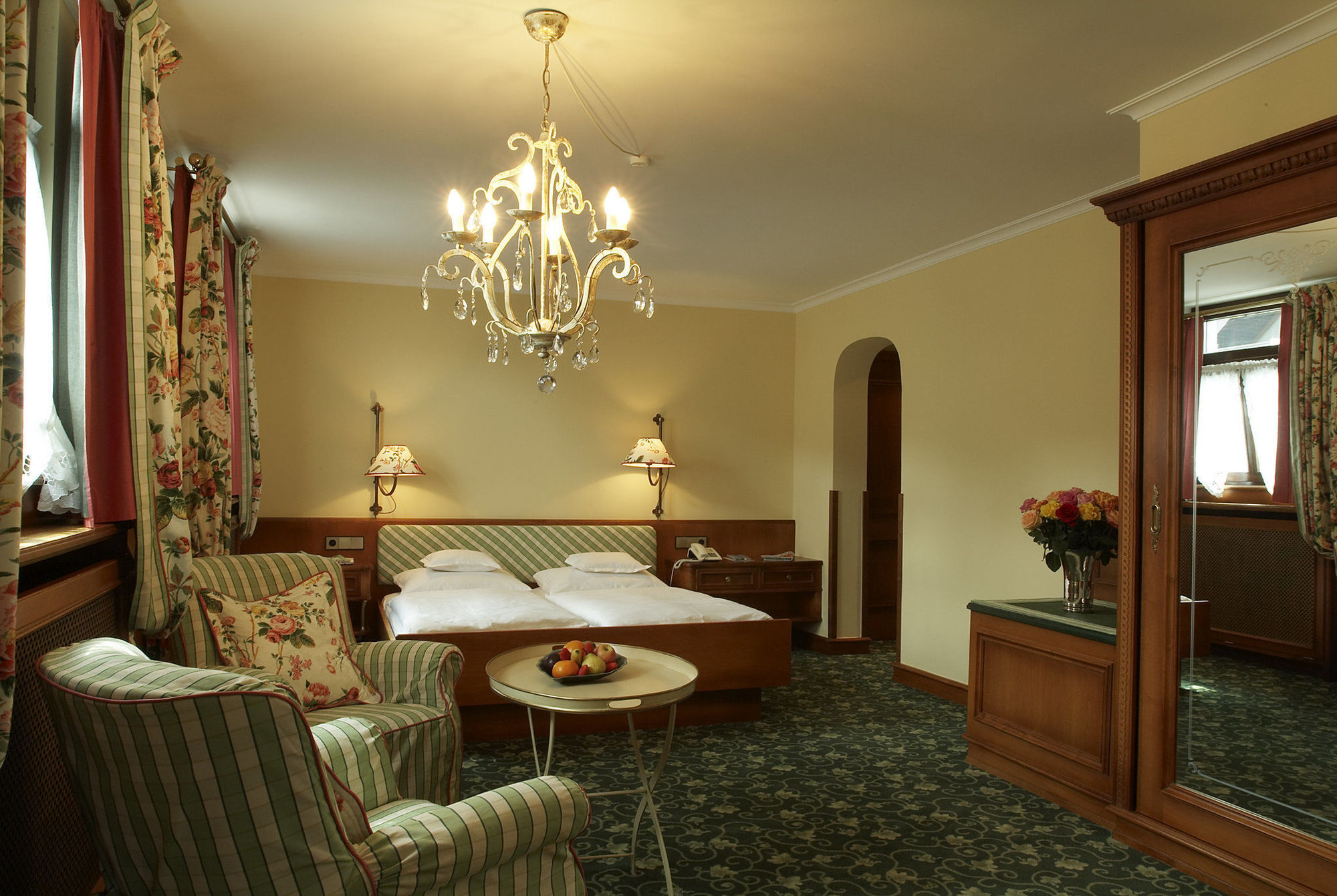 Schwarzer Adler Hotel Vogtsburg Room photo